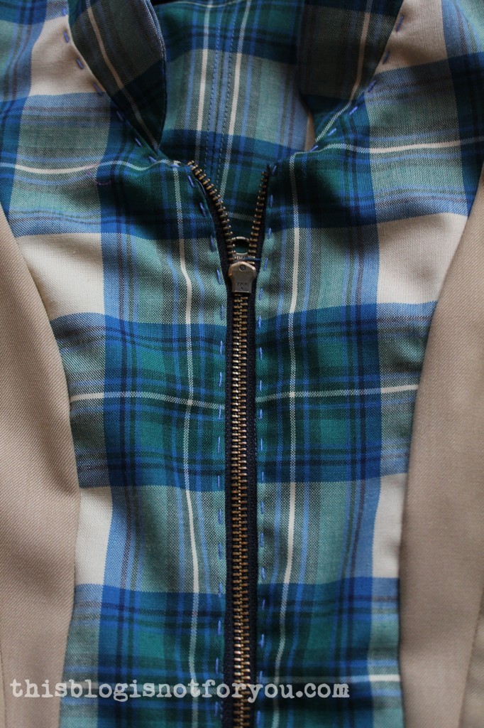 Puff sleeve plaid jacket by thisblogisnotforyou.com