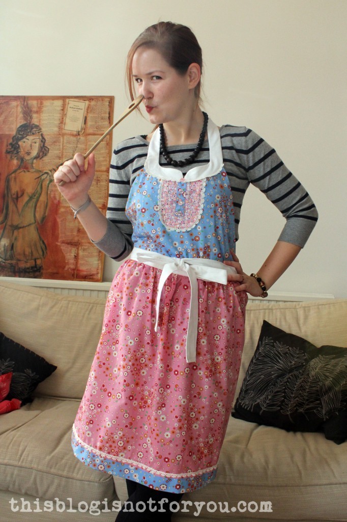 anthro-inspired kitchen apron by thisblogisnotforyou.com