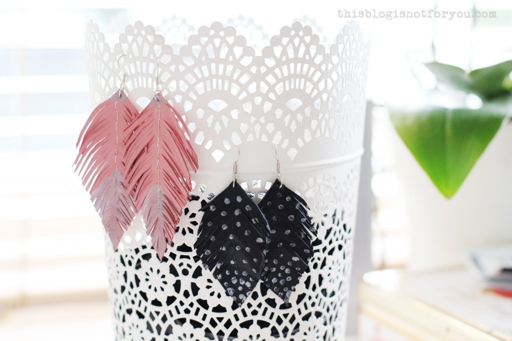 DIY leather feather earrings by thisblogisnotforyou.com