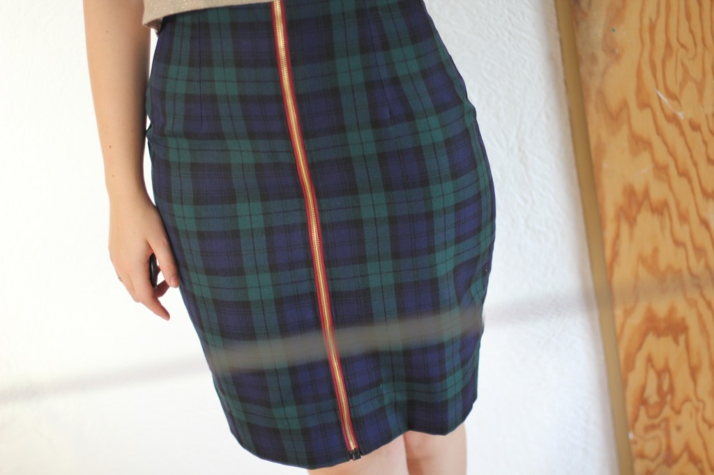 pencil skirt with front zip by thisblogisnotforyou.com