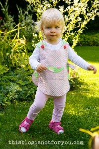 Reversible Tie-Side Pinafore #2 – This Blog Is Not For You